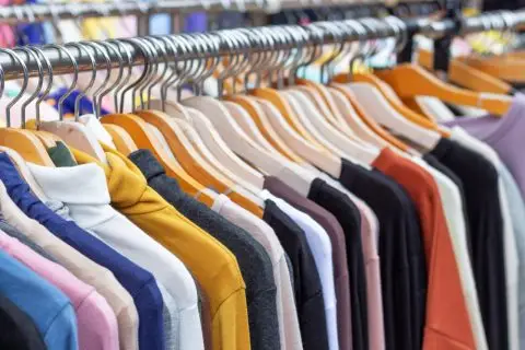 Ослободете се од влагата и непријатните мириси во плакарот засекогаш: Има и едно златно правило