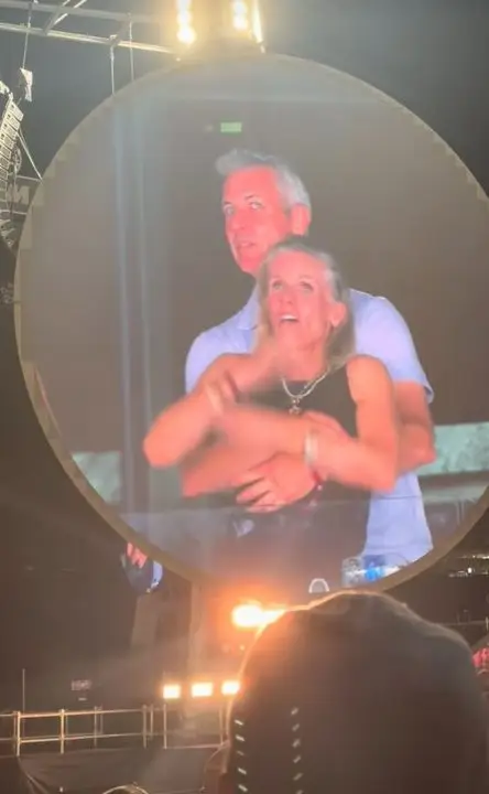 ВИДЕО: Љубовницата од концертот на Coldplay за првпат проговори за снимката која го обиколи светот