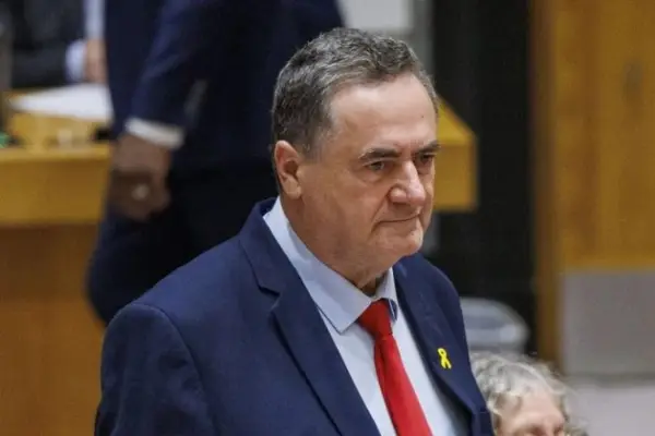 ИЗРАЕЛ УБИ ИРАНСКИ МИНИСТЕР: Нападите во Иран се засилуваат, ноќеска е убиен Хатиб, нови „значајни изненадувања“ ќе има денеска, објави Кац