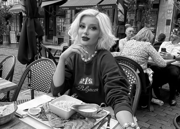 Турска инфлуенсерка (27) пронајдена почината во нејзиниот стан