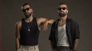 Го чуваат споменот на Тоше: Мартин и Стефан од „Некст тајм“ на семејна прошетка низ старото маало