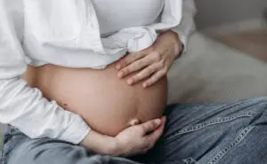 Бременоста го менува мозокот – првата ја зајакнува емпатијата, а втората, вниманието