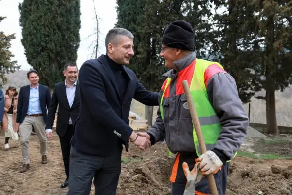 ПЕРИНСКИ: Развојни приоритети и нови инвестиции во фокусот на посетата на Гевгелија и Богданци