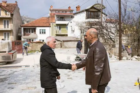 Партерно уредување на просторот зад зградата на СВР Битола