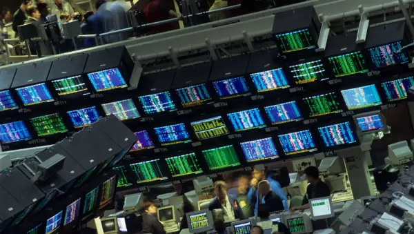 Цените на нафтата пораснаа на 114 долари за барел, гасот поскапе за 30 отсто, европските индекси во пад