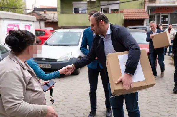 Ѓорѓиевски и Велковски по повод Рамазан Бајрам поделија пакети со прехранбени производи