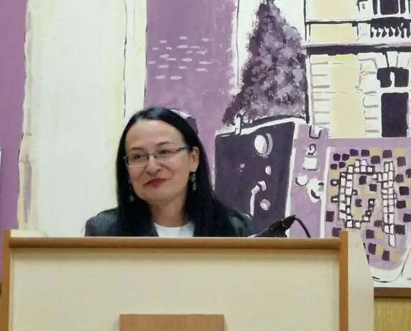 Белинда Сипкоска-Гаштарова ја објави својата прва книга "Помеѓу мразот, огнот и срцето"