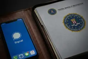 ФБИ: Руски хакери ги напаѓаат корисниците на Сигнал. Нивна цел се политичарите и армијата