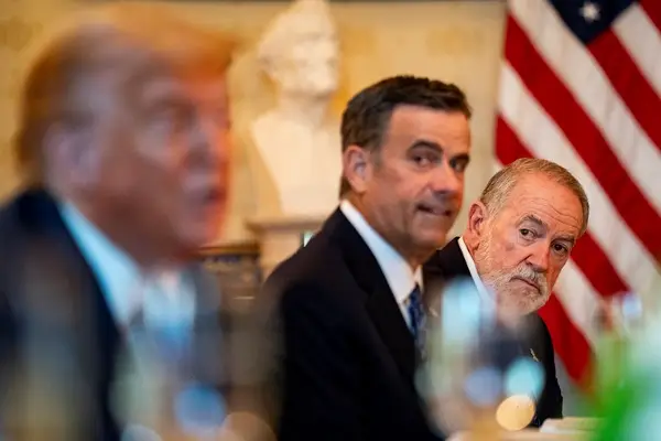 Трамп ги нарече сојузниците на НАТО кукавици: Се жалат на цените на нафтата, но не сакаат да помогнат