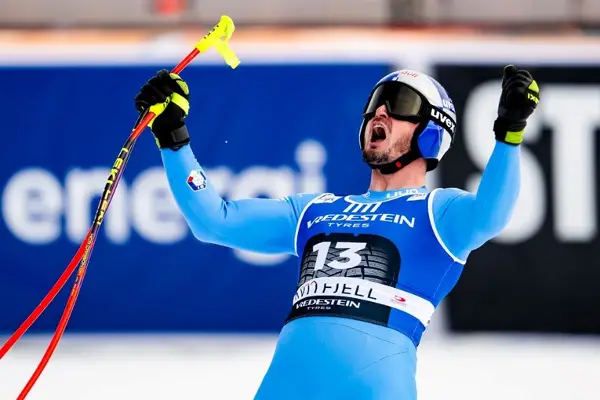 Италијанецот Парис победи на последниот спуст