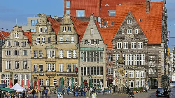 Во овие градови, туристите добиваат бесплатни тури и кафе: Еве што треба да направат