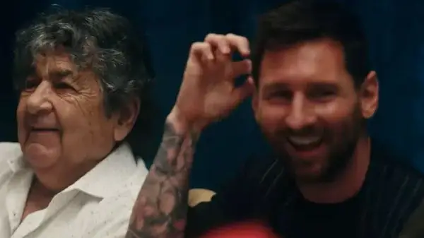 Видео: Меси во видеото на популарна пејачка