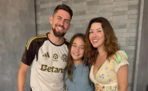 ВИДЕО | Се огласи мајката на девојчето по инцидентот со обезбедувањето на Чапел Роан: „Ѝ го уништивте доживувањето!“