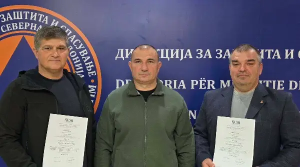 ДЗС: Два нови пилота за гаснење пожари на отворено, со што сега има вкупно пет со дозвола за „ер трактор“