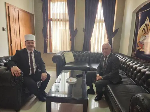 Коњановски на баклава кај муфтијата