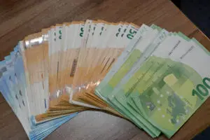 Во Софија се запленети околу еден милион фалсификувани евра