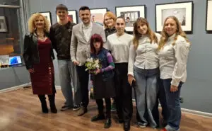 ФОТО | Скопје доби настан што учи на прифаќање, не ја пропуштајте изложбата на младата Стефани Стојановска