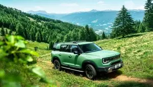 BAIC BJ30 додава хибриден погон и 4х4 во класичниот кинески пакет