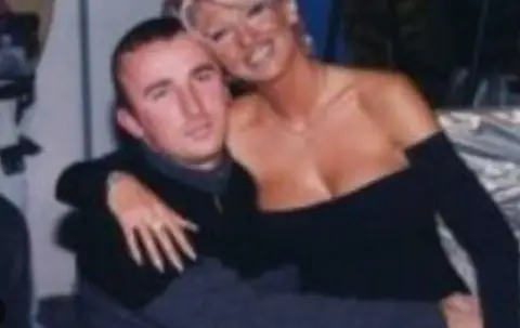 Цеца и Карлеуша не се трпат поради убиството на поранешното момче на Јелена