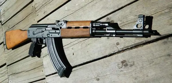 Полицијата изврши претрес во Демир Хисар, запленето оружје и муниција