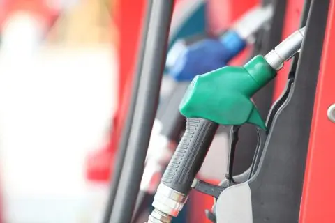 Драстично поскапување на горивата во Словенија
