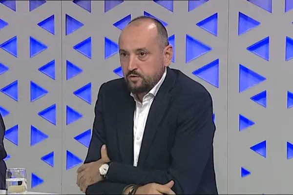 Битиќи: Намалувањето на ДДВ за горивата е само лепење фластер на рана