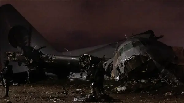 Колумбиски воен авион со 110 војнци се урна при полетувањето, нема се знае колку жртви има