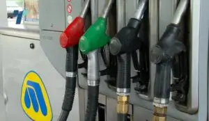 Дизелот и горивата на „Макпетрол“ се продаваат за два денари пониска цена од таа објавена од РКЕ