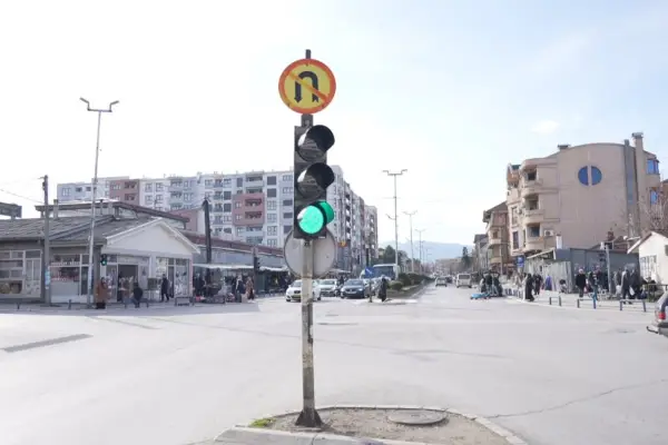 Ставени во функција новите семафори во Куманово (ФОТО)