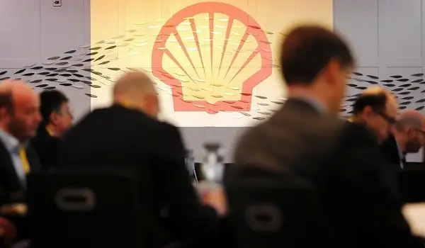 Шефот на „Шел“: Европа би можела да има недостиг на гориво веќе следниот месец