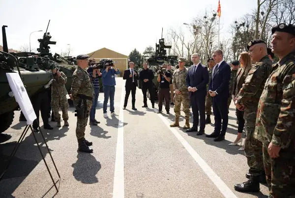 МИЦКОСКИ: Македонската Армија се засилува со 17 оклопни возила „страјкер“ од САД, Владата ќе продолжи да инвестира во безбедноста