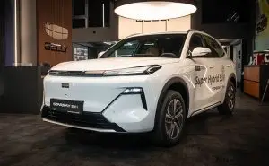 Во салонот на Geely пристигна плаг-ин хибридниот Starray EM-i!