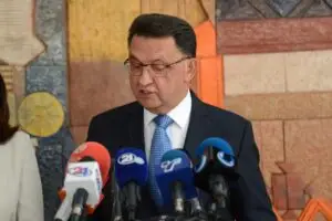 ЗНМ и ССНМ до Славески: Недозволив е таков настап на носител на висока јавна функција