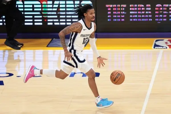 НБА: Џа Морант предвреме ја заврши сезоната поради повреда