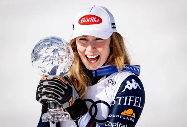 СКИЈАЧКАТА КРАЛИЦА Е НЕЗАПИРЛИВА Шести Голем глобус за Микаела Шифрин