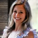 Би платиле ли некому 26.000 евра за да му даде име на вашето дете? На неа ѝ плаќаат токму толку!