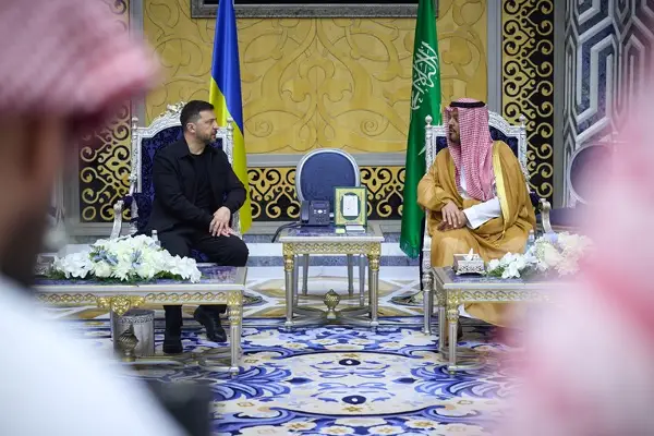 (Видео) Зеленски пристигна во Саудиска Арабија: „Планирани се важни состаноци“