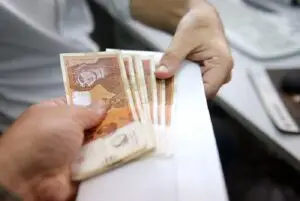 Историски договор: Администрацијата за две години ќе има за 40 отсто повисоки плати