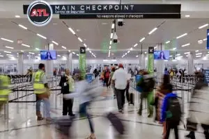 Трамп наложи исплаќање на безбедносните работници на аеродромите