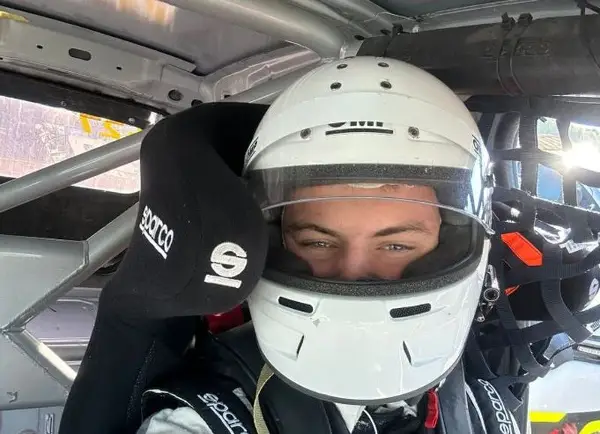 Стефан Тренески е првиот Македонец возач на Формула 4: „Мојата приказна започна преку е-спортот, учев на виртуелни симулатори, а долгорочно целта ми е Формула 1“