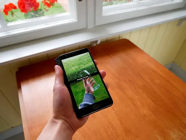 ДИГИТАЛНАТА ПЛАТФОМА SNAPCHAT  под лупа на ЕУ заради заштита на дцата
