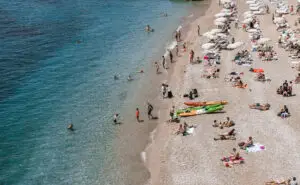 Објавена листа на градови со повеќе туристи од жители, хрватски град се најде на врвот