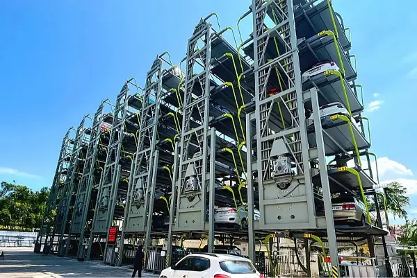 96 Дали ова е решението за недостатокот на паркинг: Како функционира паметен систем на повеќекатни згради во Кина