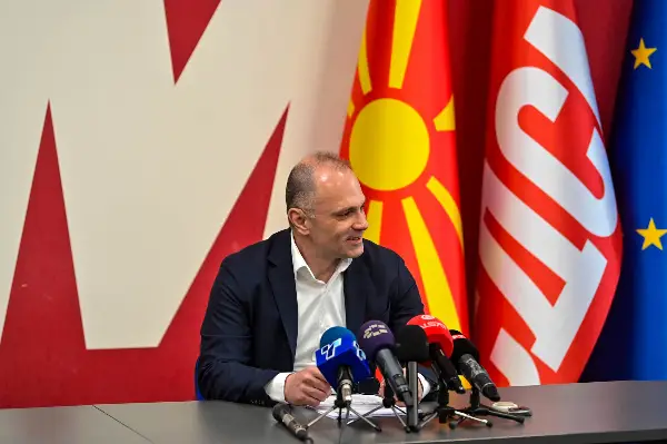 Филипче за новата програма на СДСМ: Платите нагоре и 50% поголеми пензии!