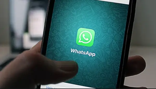 Меtа воведува вештачка интелигенција во WhatsApp