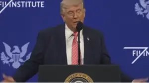 Трамп вели дека САД „не мора да бидат тука“ за НАТО