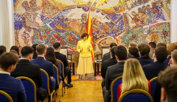 Сиљановска-Давкова: Барањата на соседите отстапуваат од Копенхагенските критиериуми и не се во духот на конститутивните акти на ЕУ