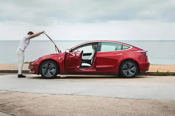 Нов тест покажа колку брзината му штети на дометот на електричен автомобил