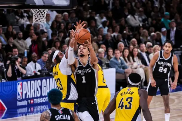 Вембањама изби на лидерското место за МВП наградата во НБА лигата