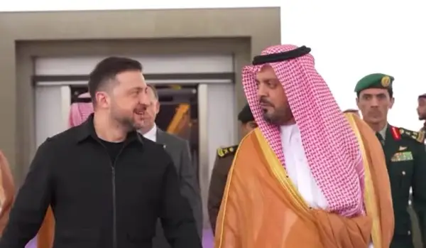 УКРАИНА ПОТПИША ДОГОВОРИ ЗА СОРАБОТКА ВО ОДБРАНАТА СО САУДСИКА АРАБИЈА И СО КАТАР Плодна турнеја на Зеленски во арапските земји